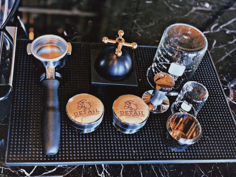 ร้านกาแฟ ลาว